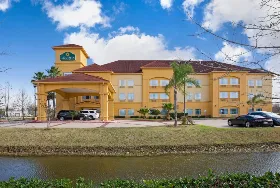 Photograph of La Quinta Inn & Suites, Pearland