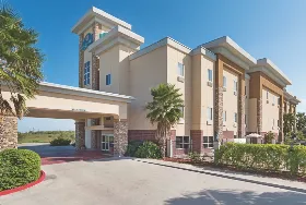 Photograph of La Quinta Inn & Suites, Mathis