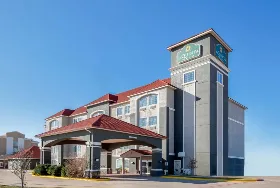 Photograph of La Quinta Inn & Suites, Dumas