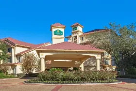 Photograph of La Quinta Inn & Suites, Houston