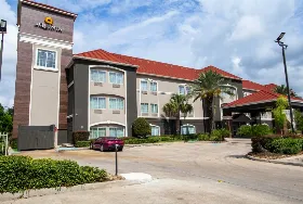 Photograph of La Quinta Inn & Suites, Houston