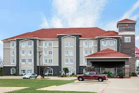 Photograph of La Quinta Inn & Suites, Paris