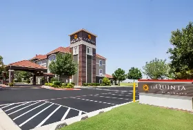 Photograph of La Quinta Inn & Suites, Lubbock