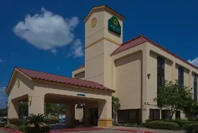 Photograph of La Quinta Inn & Suites, Stafford