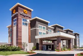Photograph of La Quinta Inn & Suites, Odessa