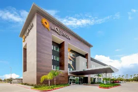 Photograph of La Quinta Inn & Suites by Wyndham McAllen Convention Center, McAllen