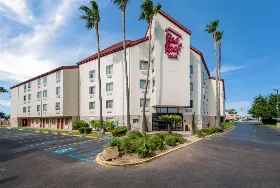 Photograph of Red Roof Inn, Laredo