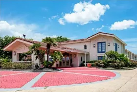 Photograph of Scottish Inns & Suites, Texas City