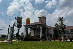 Photograph of Super 8 by Wyndham Houston North I-45, Houston