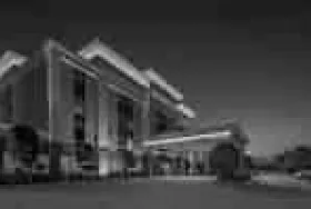 Photograph of Hampton Inn, Lacy-lakeview