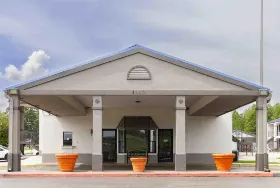 Photograph of Motel 6 [1727528003], Nacogdoches