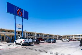 Photograph of Motel 6, Odessa