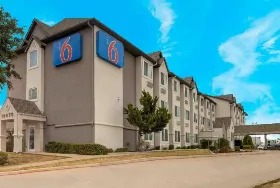 Photograph of Motel 6, Fort Worth