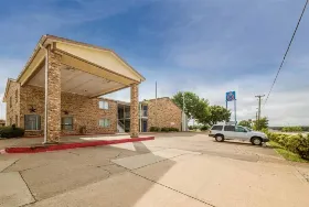 Photograph of Motel 6, Red Oak