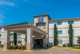 Photograph of Motel 6, Dallas
