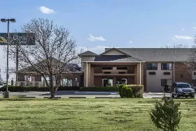 Photograph of Quality Inn, Dumas