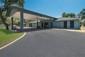 Photograph of Econo Lodge, Fulton