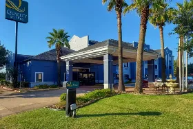 Photograph of Quality Suites Houston NW Cy-Fair, Houston