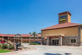 Photograph of Scottish Inns & Suites, Spring