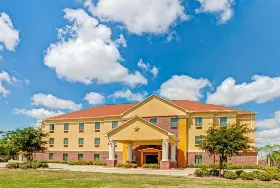 Photograph of Scottish Inns & Suites, La Porte