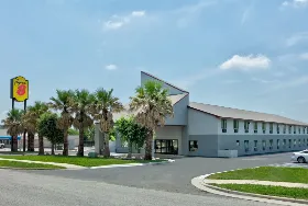Photograph of Super 8, New Braunfels
