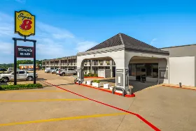 Photograph of Super 8, Longview