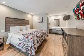 Photograph of Red Roof Inn, Lewisville