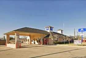 Photograph of Americas Best Value Inn, Weatherford