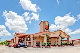 Photograph of Super 8, Baytown
