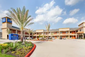 Photograph of Baymont by Wyndham, Houston