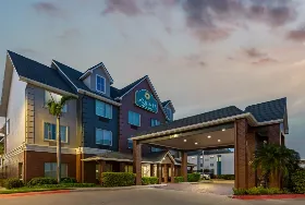 Photograph of La Quinta Inn & Suites, Pharr