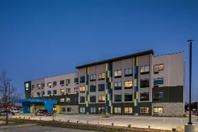 Photograph of Tru By Hilton, Garland