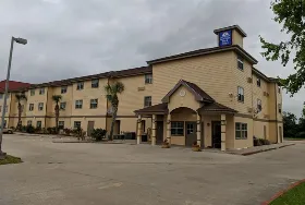 Photograph of Americas Best Value Inn, Winnie