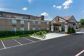 Photograph of Super 8, Grand Prairie