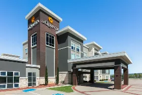 Photograph of La Quinta Inn & Suites, Burleson