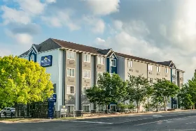 Photograph of Microtel Inn & Suites, Austin