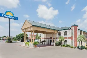 Photograph of Days Inn, New Braunfels