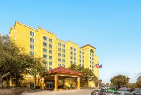 Photograph of La Quinta Inn & Suites, San Antonio