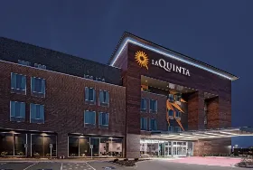 Photograph of La Quinta Inn & Suites, Grand Prairie
