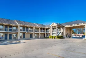 Photograph of Americas Best Value Inn, New Braunfels