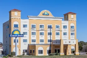 Photograph of Days Inn, Salado