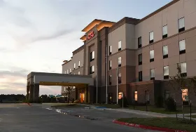 Photograph of Hamptoin Inn And Suites Huntsville TX, Huntsville
