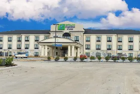 Photograph of Holiday Inn Express, Cuero
