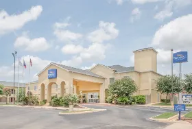 Photograph of Baymont by Wyndham, Pearsall