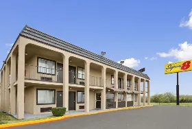 Photograph of Super 8, Fort Worth