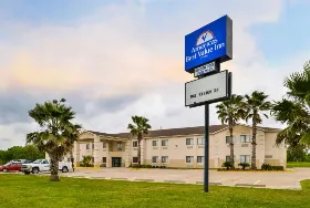 Photograph of Americas Best Value Inn, Somerville