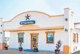 Photograph of Travelodge, Temple