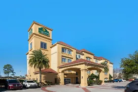 Photograph of La Quinta Inn & Suites, Humble