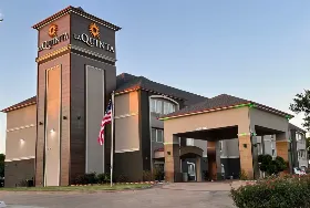 Photograph of La Quinta Inn & Suites, Sulphur Springs