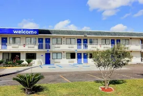 Photograph of Motel 6, Kingsville